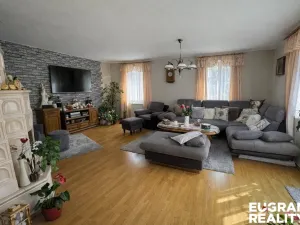 Prodej rodinného domu, Nový Bor - Janov, 219 m2