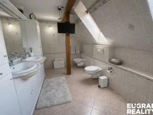 Prodej rodinného domu, Nový Bor - Janov, 219 m2
