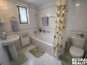 Prodej rodinného domu, Nový Bor - Janov, 219 m2