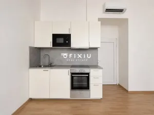 Pronájem obchodního prostoru, Brno, Sukova, 51 m2