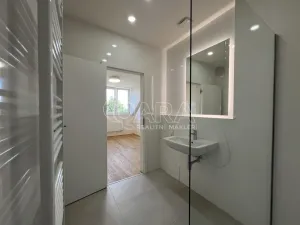 Pronájem bytu 2+kk, Praha - Strašnice, Černokostelecká, 39 m2