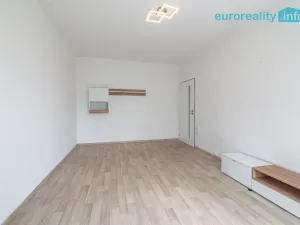 Prodej bytu 2+1, Mariánské Lázně, Libušina, 46 m2