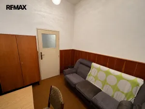 Pronájem obchodního prostoru, Třebíč - Borovina, Okružní, 427 m2