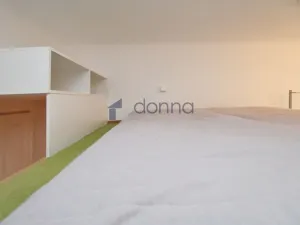 Pronájem bytu 2+1, Praha, Navrátilova, 56 m2