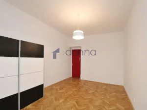 Pronájem bytu 2+1, Praha, Navrátilova, 56 m2