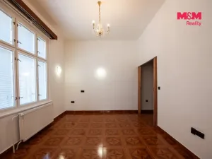 Pronájem kanceláře, Hradec Králové, Šafaříkova, 53 m2