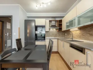 Prodej bytu 3+kk, Břeclav, Seniorů, 75 m2
