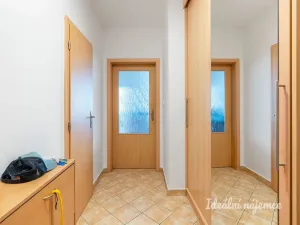 Pronájem bytu 2+kk, Praha - Modřany, Semická, 45 m2