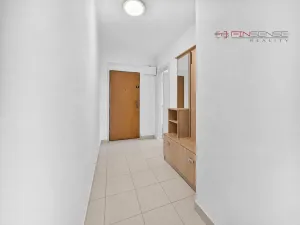 Prodej bytu 3+1, Chrášťany, 66 m2