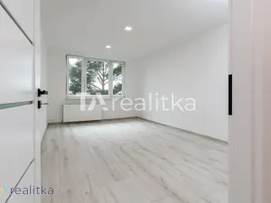 Prodej bytu 2+1, Karviná, Bratr. Veverkových, 56 m2