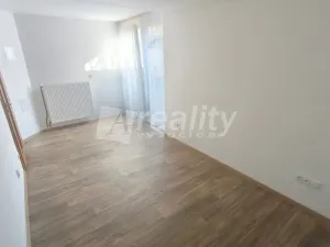 Pronájem bytu 2+1, Náměšť nad Oslavou, 65 m2