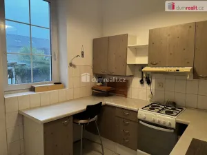 Pronájem kanceláře, Pardubice - Bílé Předměstí, Na Okrouhlíku, 290 m2