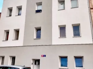 Pronájem bytu 1+kk, Ústí nad Labem - Krásné Březno, 1. máje, 26 m2