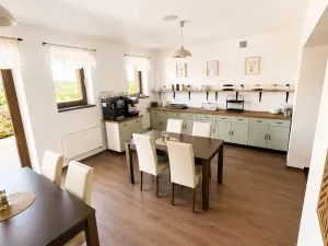 Pronájem restaurace, Bitozeves, 824 m2