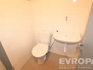 Pronájem skladu, Praha - Nusle, U družstva Život, 47 m2