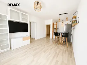 Pronájem bytu 2+kk, Praha - Hloubětín, Granitova, 53 m2