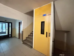 Prodej bytu 3+1, Olomouc, Kmochova, 75 m2