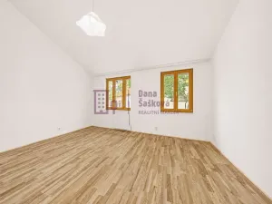 Pronájem bytu 2+kk, Jindřichův Hradec - Jindřichův Hradec III, Na Piketě, 48 m2