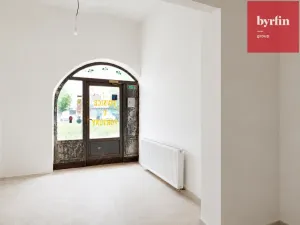 Pronájem obchodního prostoru, Krnov, nám. Minoritů, 88 m2