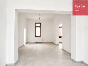 Pronájem obchodního prostoru, Krnov, nám. Minoritů, 84 m2