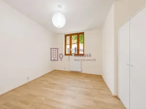 Pronájem bytu 2+kk, Jindřichův Hradec - Jindřichův Hradec III, Na Piketě, 34 m2