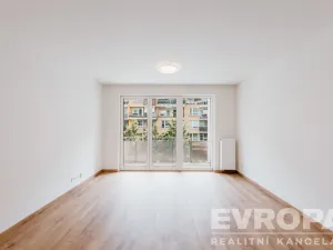 Pronájem bytu 1+kk, Praha, 33 m2