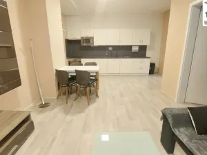Pronájem bytu 2+kk, Mariánské Lázně - Úšovice, Zeyerova, 57 m2