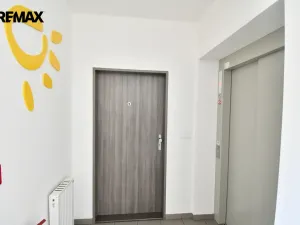Pronájem bytu 1+kk, Hradec Králové - Nový Hradec Králové, Slunečná, 32 m2