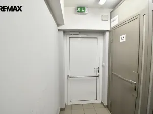 Pronájem bytu 1+kk, Hradec Králové - Nový Hradec Králové, Slunečná, 32 m2