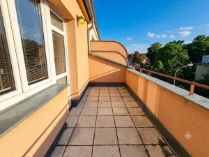 Pronájem bytu 3+kk, Praha, Ve struhách, 58 m2