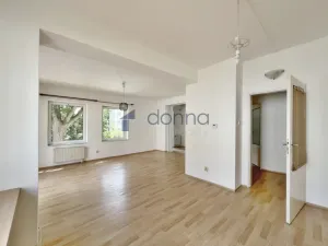 Prodej bytu 3+1, Praha, Podolská, 86 m2