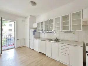 Prodej bytu 3+1, Praha, Podolská, 86 m2