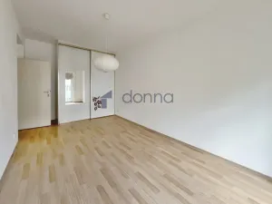 Prodej bytu 3+1, Praha, Podolská, 86 m2