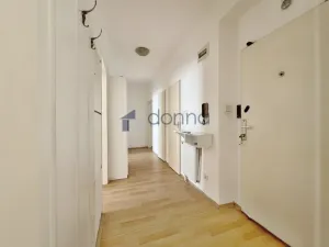 Prodej bytu 3+1, Praha, Podolská, 86 m2