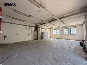 Pronájem garáže, Holešov, Tovární, 104 m2