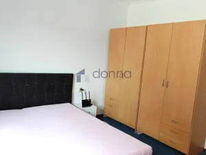 Pronájem bytu 3+1, Praha, Betáňská, 116 m2