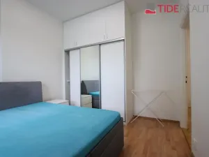 Pronájem bytu 2+kk, Praha - Bubeneč, Eliášova, 60 m2