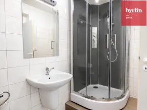 Pronájem bytu 2+1, Krnov, nám. Minoritů, 62 m2