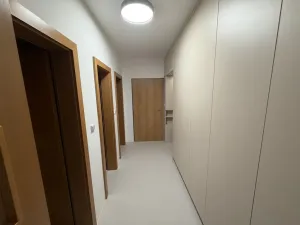 Pronájem bytu 2+kk, Praha - Malešice, U tvrze, 62 m2