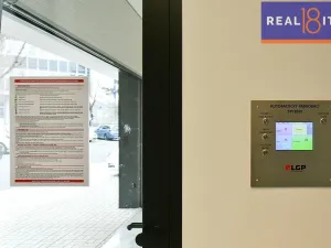 Pronájem garážového stání, Praha, U Petřin, 12 m2