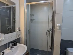 Pronájem bytu 2+kk, Praha - Podolí, Pujmanové, 39 m2