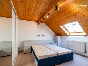 Prodej vícegeneračního domu, Kraslice, Pod nádražím, 259 m2