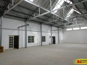Pronájem obchodního prostoru, Znojmo, Pražská, 660 m2