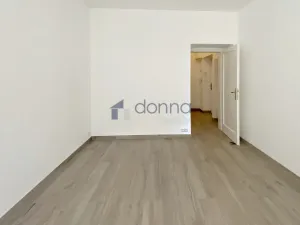 Pronájem bytu 2+kk, Praha, Velvarská, 48 m2
