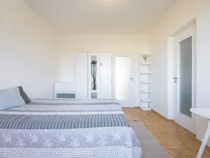 Prodej bytu 2+1, Praha - Malešice, Počernická, 57 m2