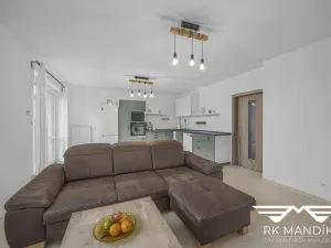 Prodej bytu 3+kk, Veliká Ves, Slunečná, 71 m2
