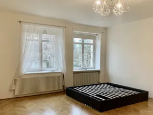 Pronájem bytu 2+1, Liberec - Liberec I-Staré Město, Husova, 95 m2