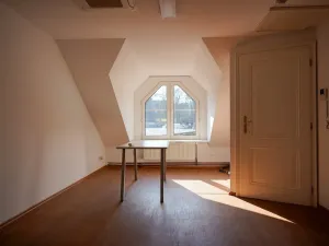 Pronájem rodinného domu, Praha, 215 m2