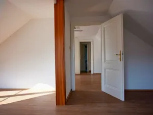 Pronájem rodinného domu, Praha, 215 m2