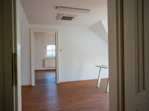 Pronájem rodinného domu, Praha, 215 m2